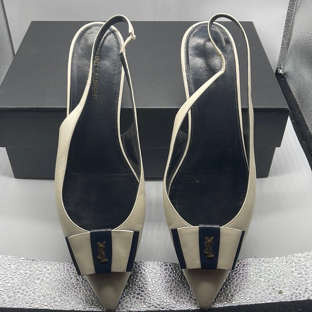 YSL navy & beige bow sling, size 40.5, in good condition.